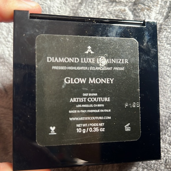 Artist couture in Glow Money - Picture 3 of 3